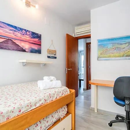 2 Bedroom Cozy In Alicante *